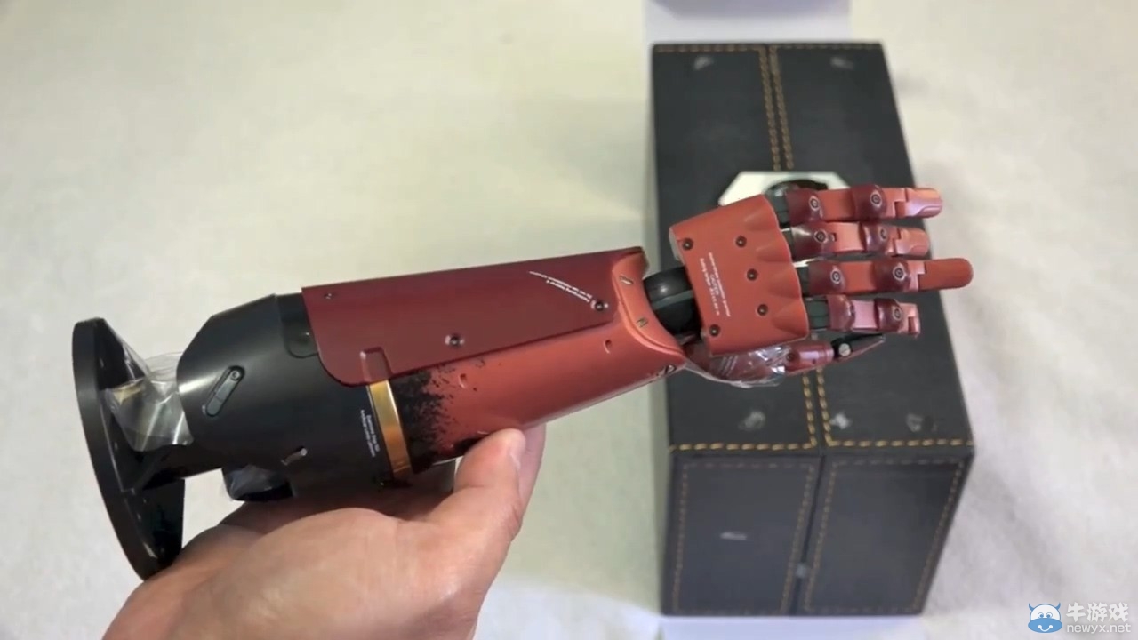 《合金裝備5：幻痛》豪華版開箱：機械手臂霸氣無比