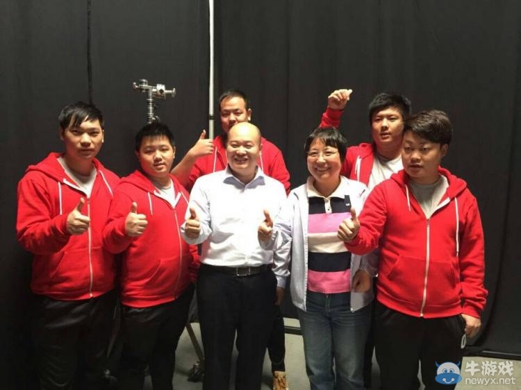 《爐石傳說》國家體育總局領(lǐng)導(dǎo)前往美國為選手加油！
