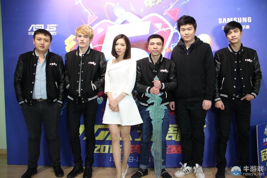 天涯明月刀論劍S1總決賽冠軍李旭寶采訪