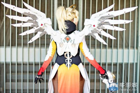 《守望先鋒》和平使者天使Cosplay美圖秀