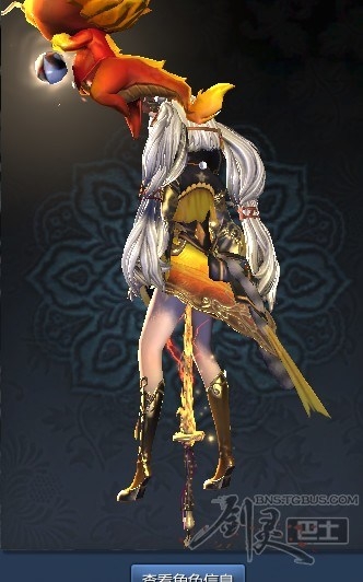 劍靈倒劍插褲襠 國慶時裝迷之bug刷新玩家三觀