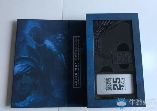 《爐石傳說》暴雪員工特別獎勵 定制充電寶