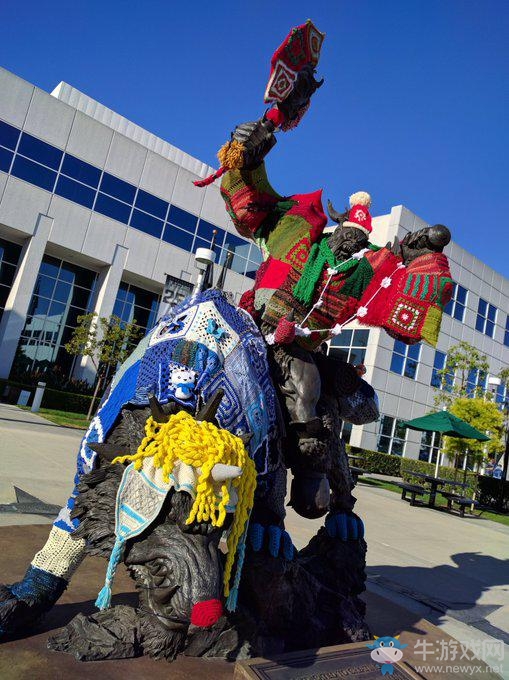 《爐石傳說(shuō)》暴雪員工惡搞狼騎兵雕塑