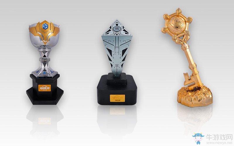 《爐石傳說》2016黃金總決賽爐石、風暴、星際2獎杯公布