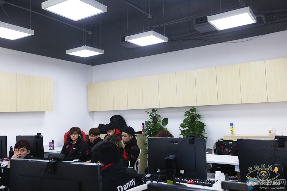 《守望先鋒》寶島先鋒AHQ戰隊采訪