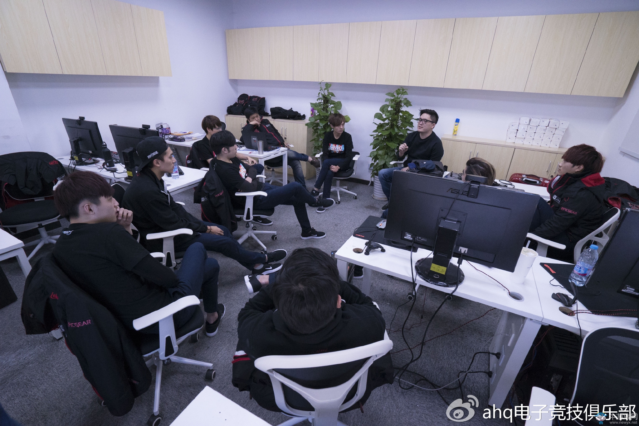 《爐石傳說》臺灣解說小鬼 大陸是醞釀守望電競的搖籃