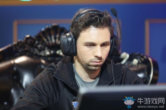 《爐石傳說(shuō)》中美擂臺(tái)賽17日現(xiàn)場(chǎng)照片