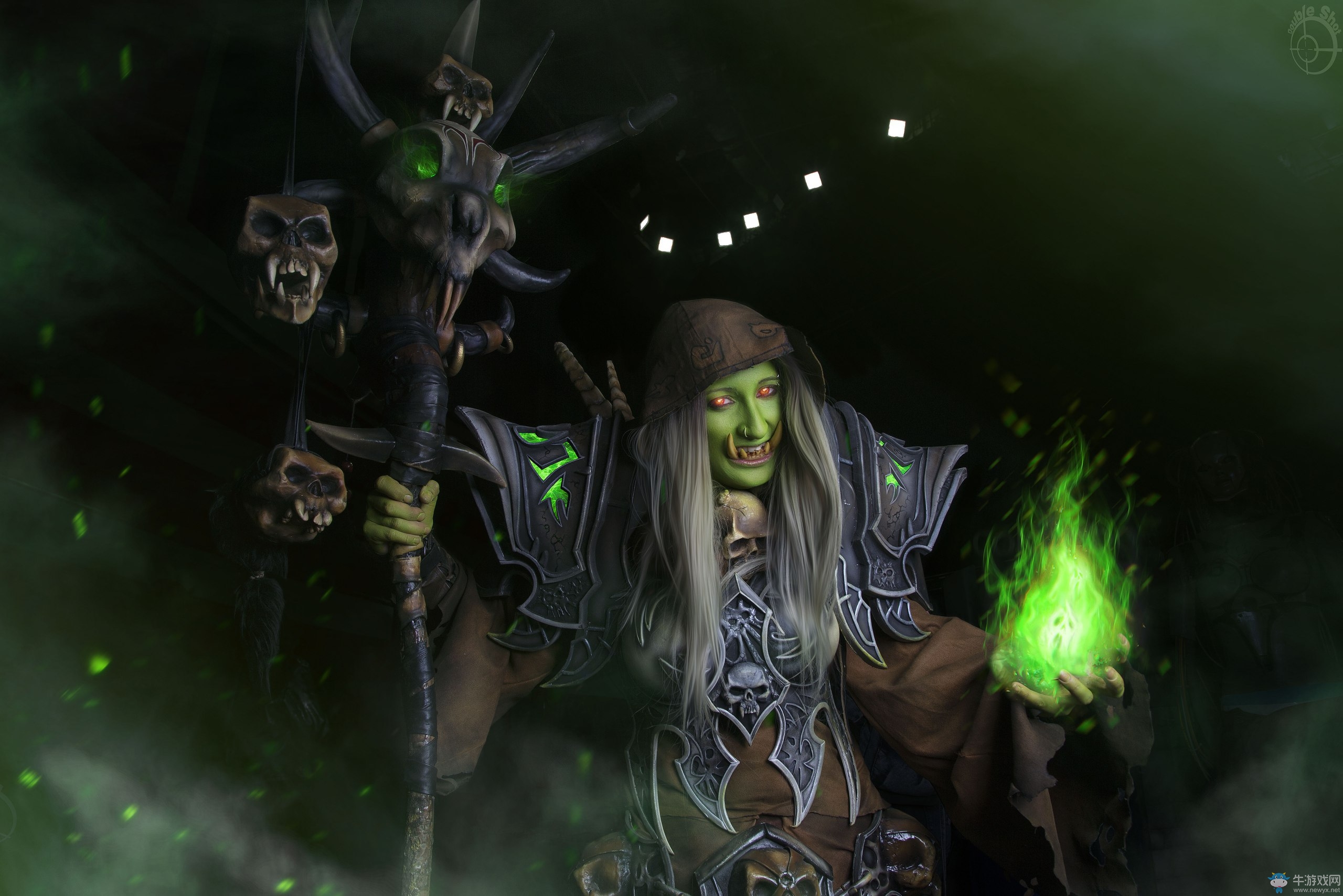 真的嚇哭寶寶了！俄羅斯美女性轉(zhuǎn)COS《魔獸世界》古爾丹