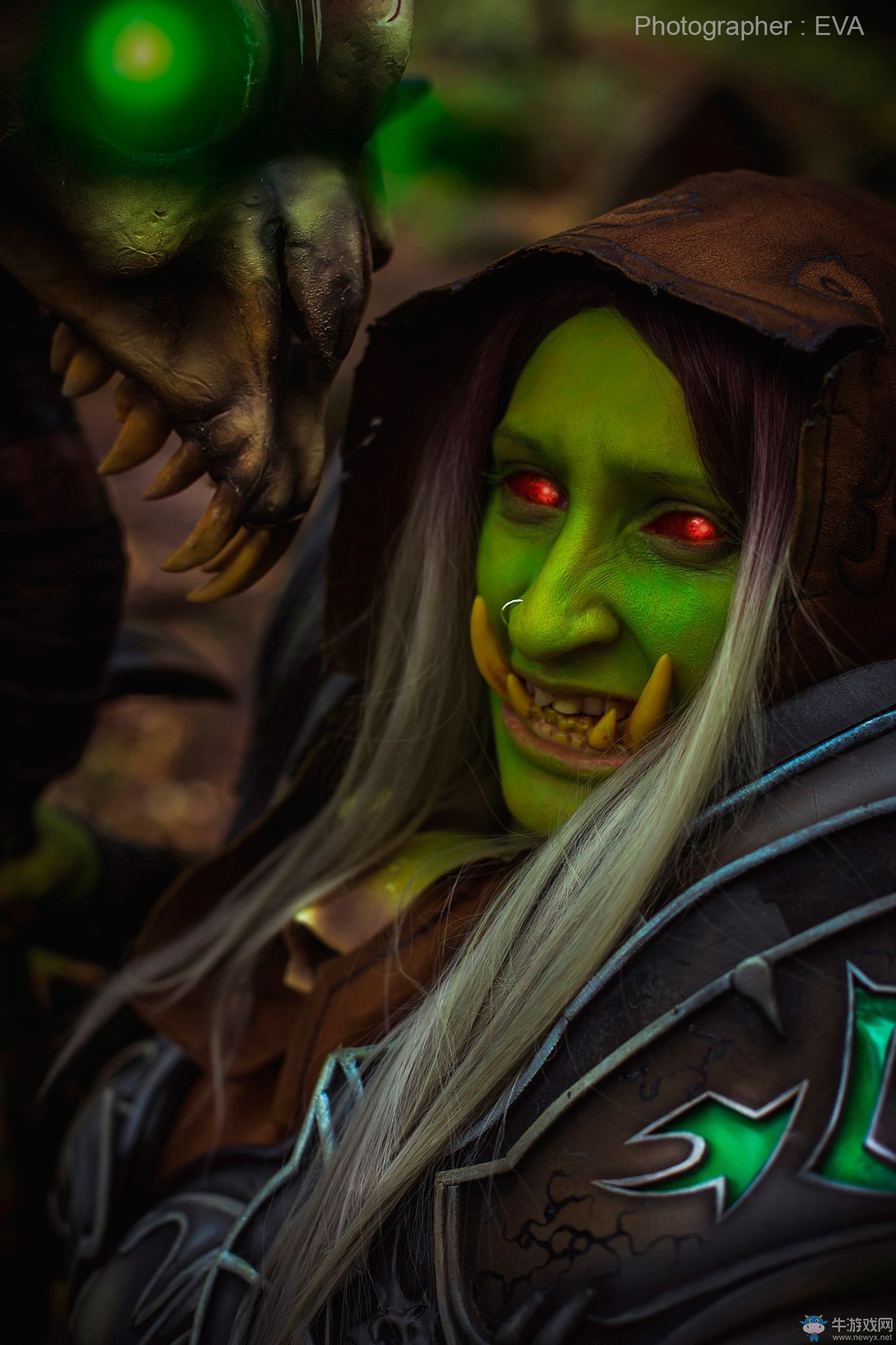 真的嚇哭寶寶了！俄羅斯美女性轉(zhuǎn)COS《魔獸世界》古爾丹