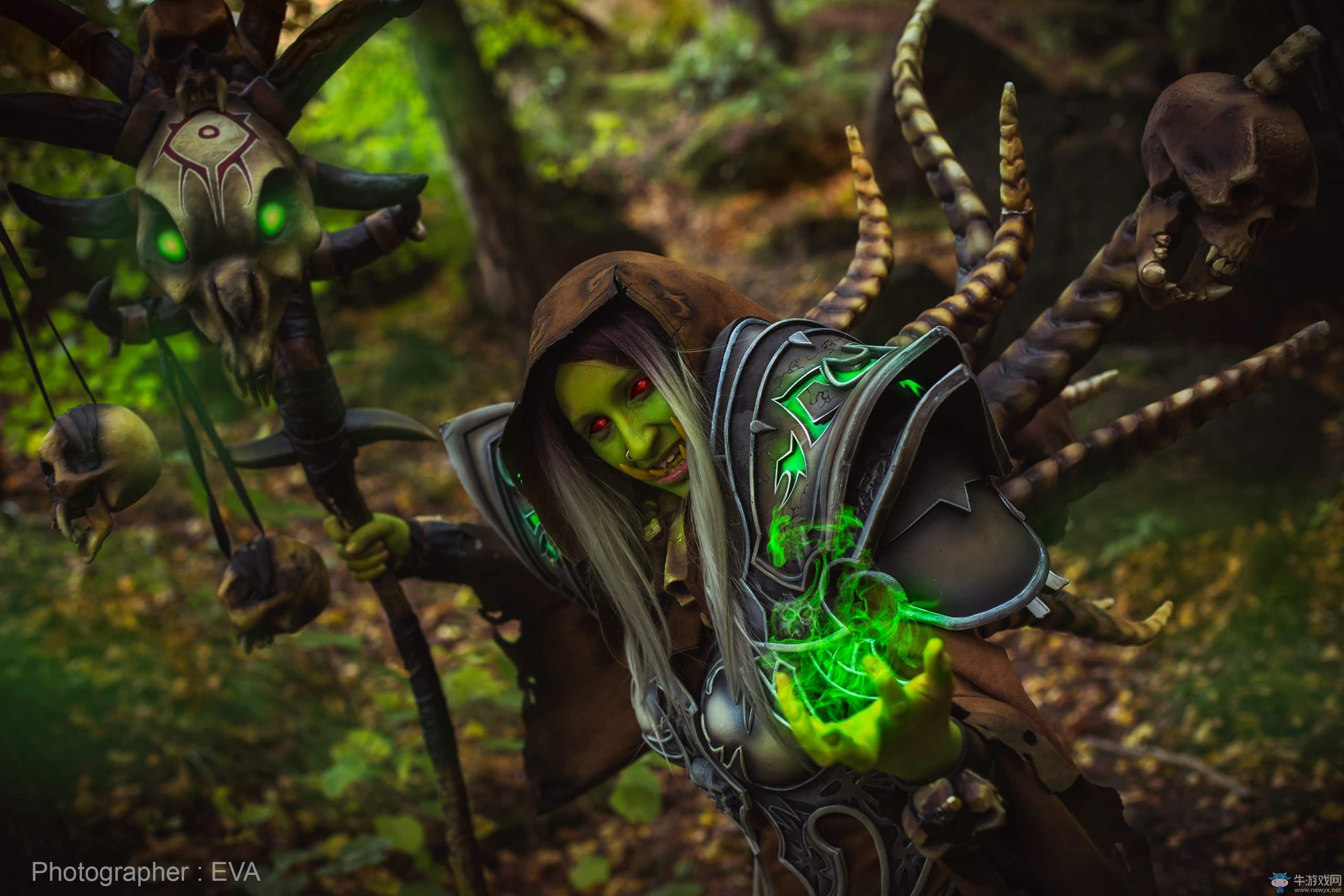 真的嚇哭寶寶了！俄羅斯美女性轉(zhuǎn)COS《魔獸世界》古爾丹