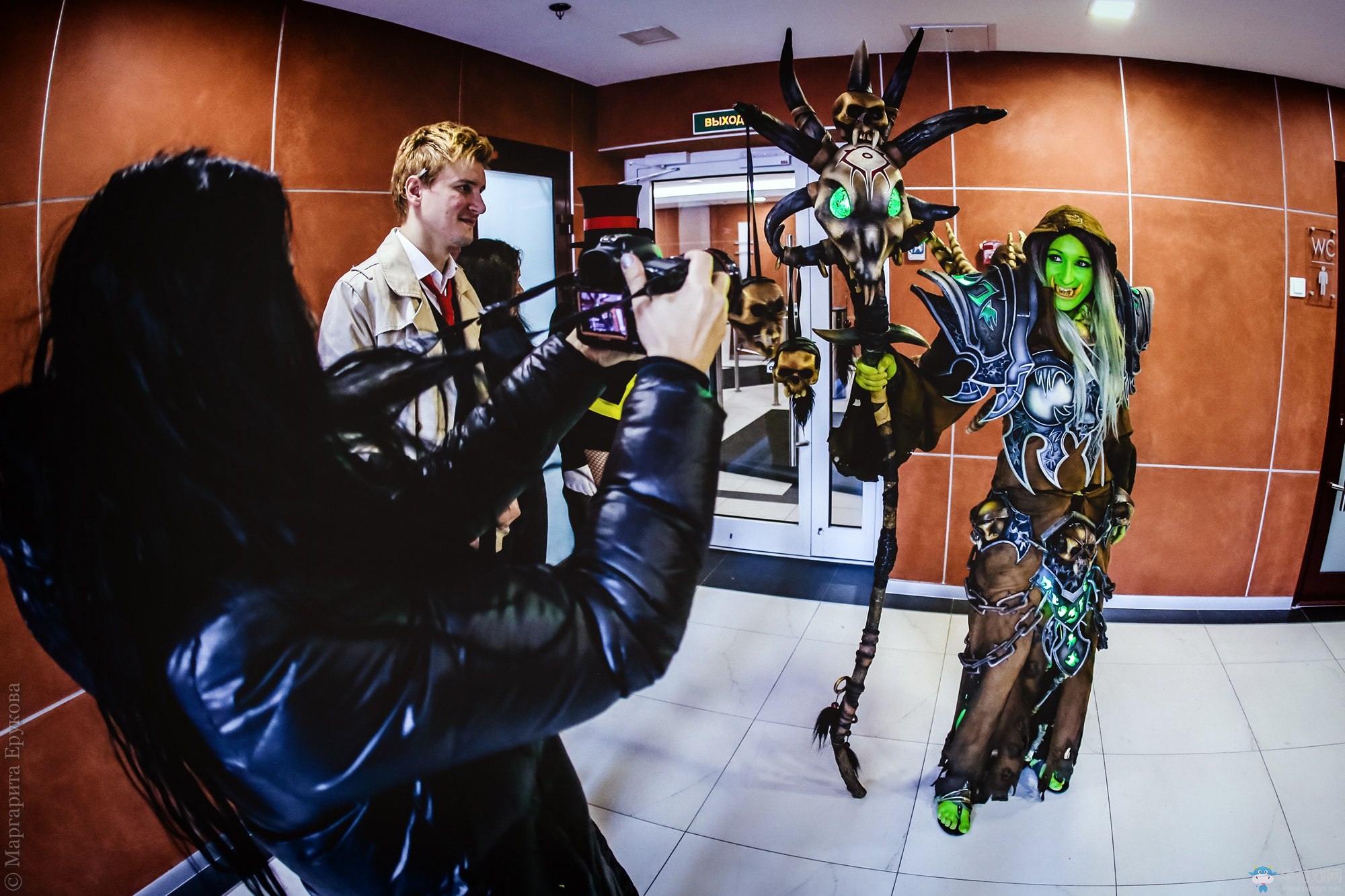 真的嚇哭寶寶了！俄羅斯美女性轉(zhuǎn)COS《魔獸世界》古爾丹