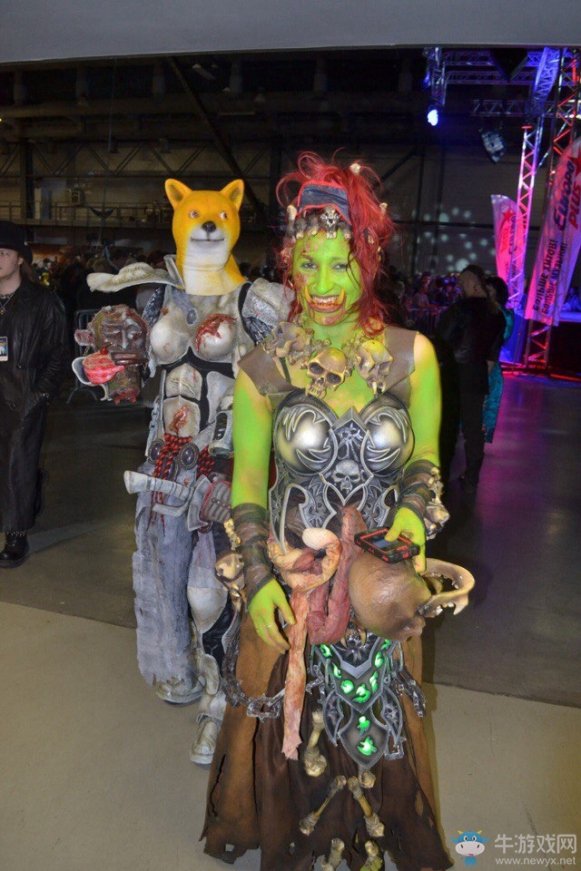 真的嚇哭寶寶了！俄羅斯美女性轉(zhuǎn)COS《魔獸世界》古爾丹