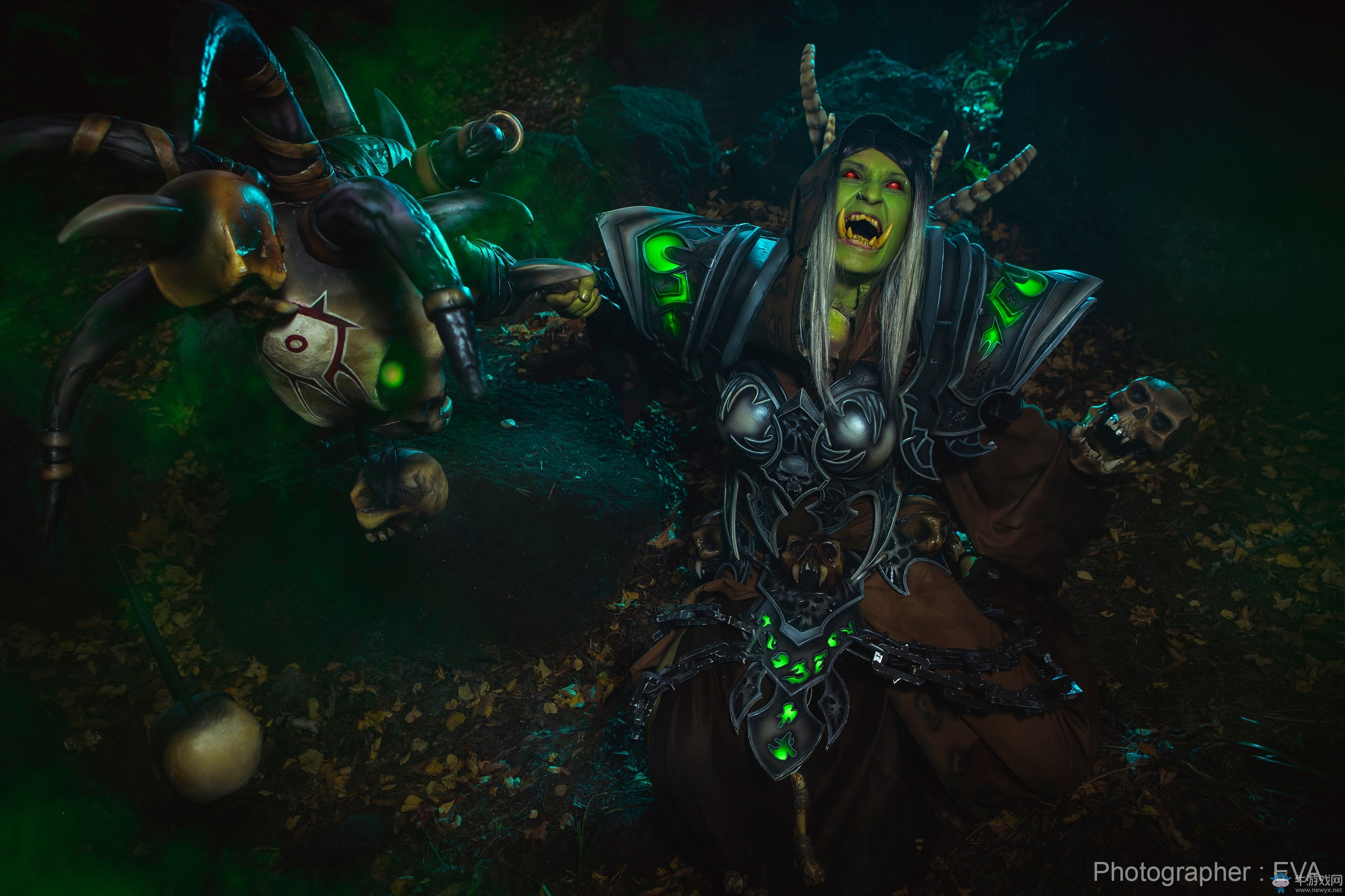 真的嚇哭寶寶了！俄羅斯美女性轉(zhuǎn)COS《魔獸世界》古爾丹