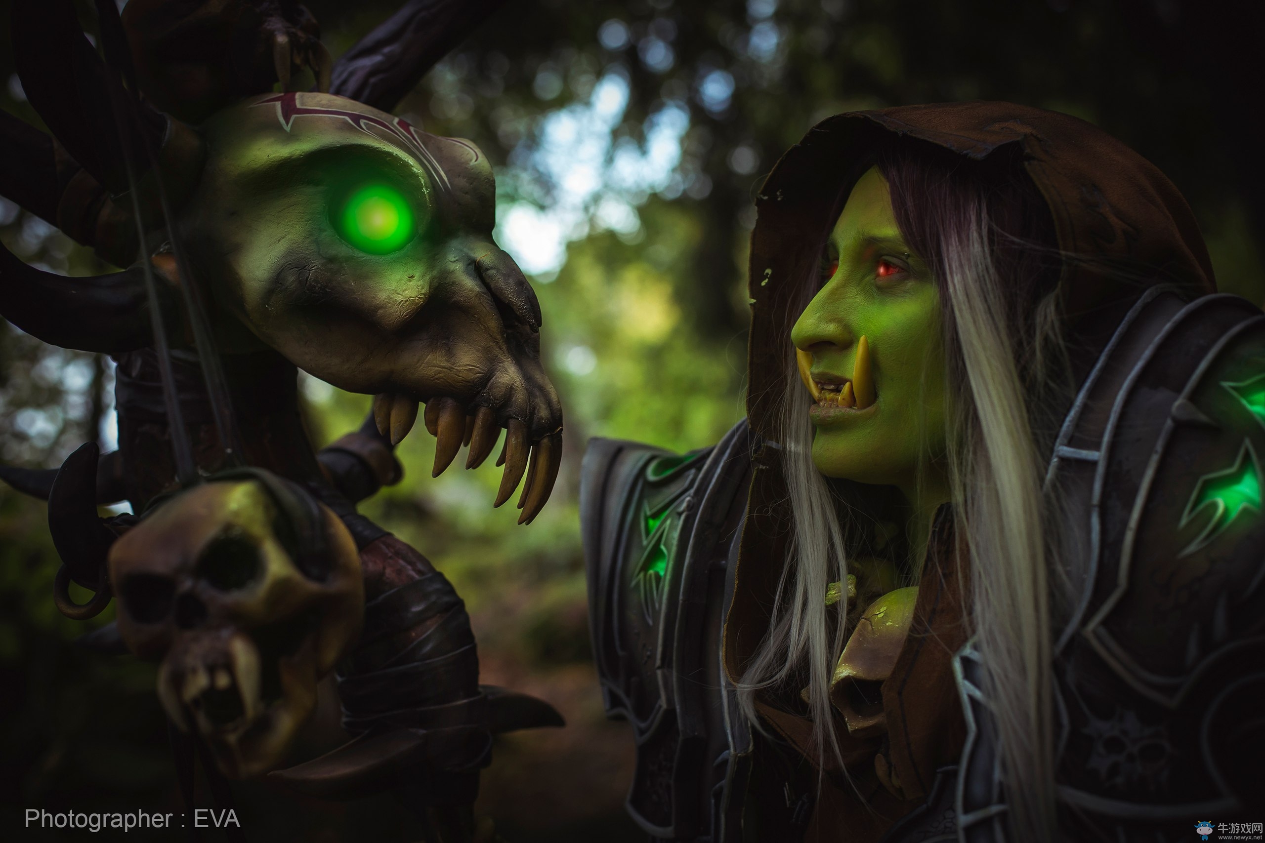 真的嚇哭寶寶了！俄羅斯美女性轉(zhuǎn)COS《魔獸世界》古爾丹