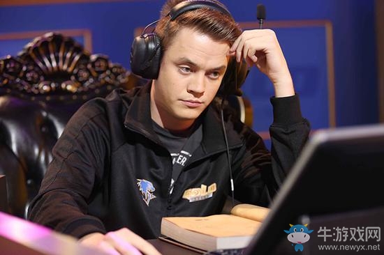 《爐石傳說(shuō)》爐石中美擂臺(tái)賽21日回顧：中國(guó)隊(duì)2:1領(lǐng)先