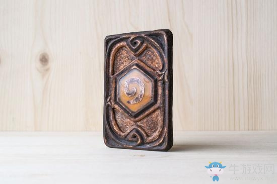 《爐石傳說》這就厲害了！國外玩家制作爐石工藝品卡牌