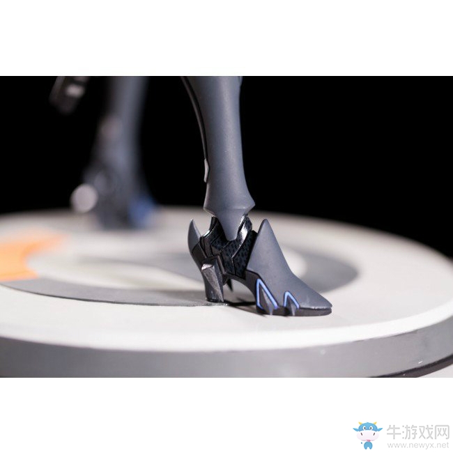 黑百合手辦美服商城開放預售