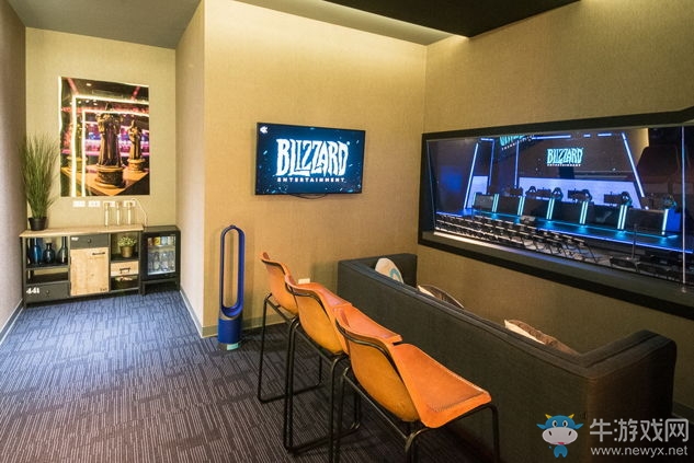 暴雪全球首家電競館揭幕 下月初正式開放
