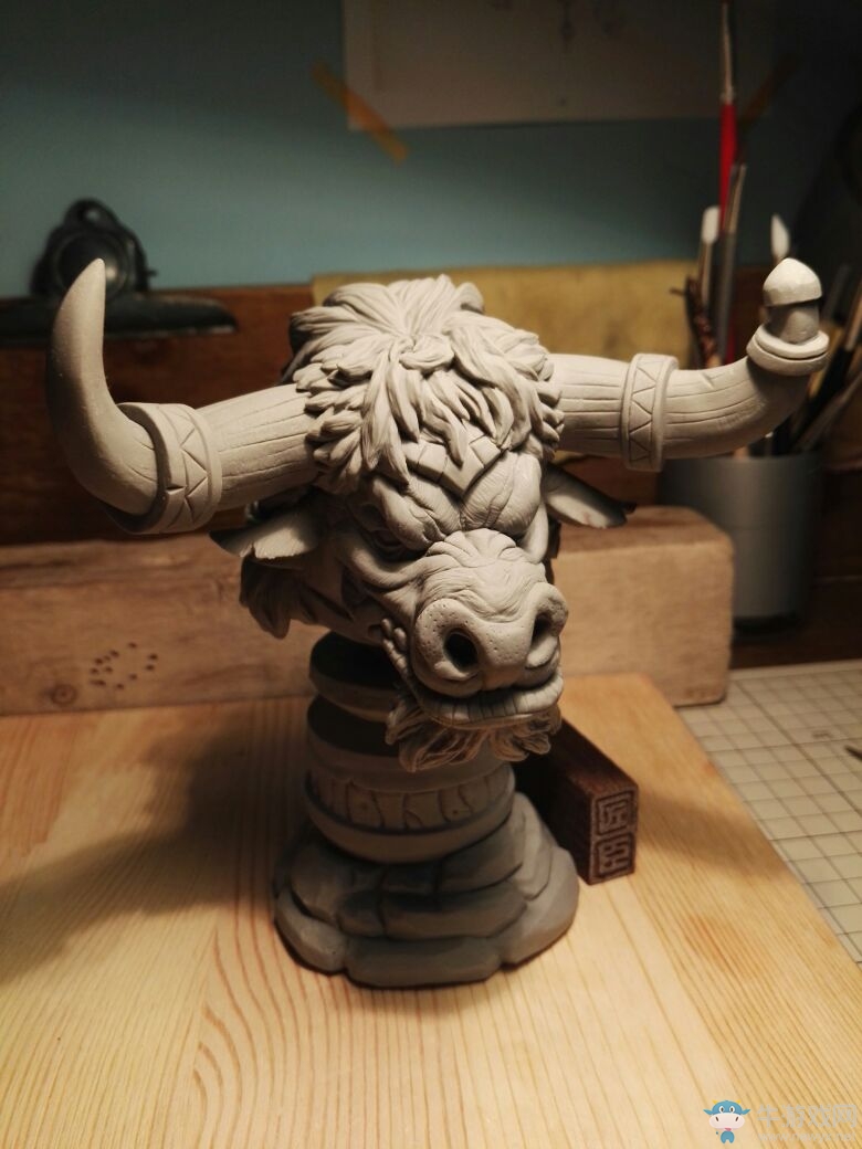 魔獸玩家原創(chuàng)手工作品：恐怖圖騰牛頭人泥塑頭像