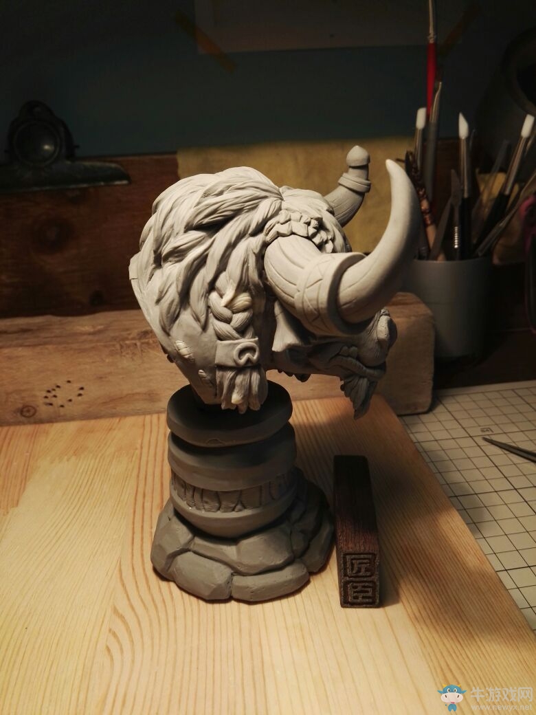 魔獸玩家原創(chuàng)手工作品：恐怖圖騰牛頭人泥塑頭像