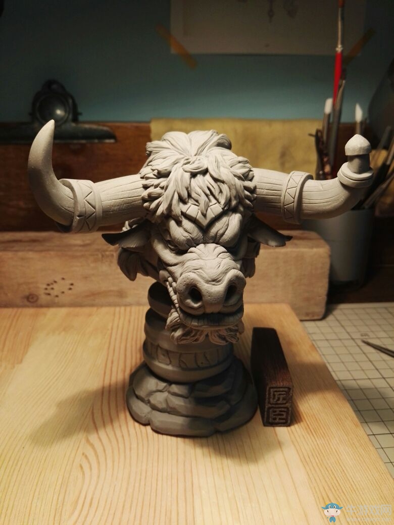魔獸玩家原創(chuàng)手工作品：恐怖圖騰牛頭人泥塑頭像