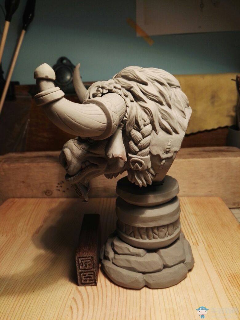 魔獸玩家原創(chuàng)手工作品：恐怖圖騰牛頭人泥塑頭像