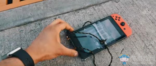當(dāng)任天堂Switch從300米高空跌落后……