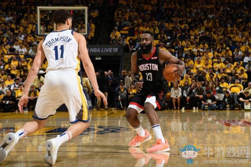 季后賽賽程過半，快來《NBA LIVE》延續(xù)這份狂熱！