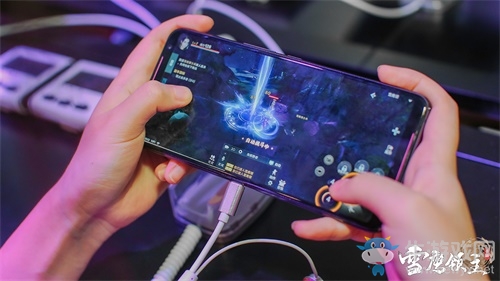 東方玄幻未來可期 GNZ48助陣《雪鷹領主》手游亮相2019Chinajoy