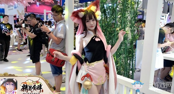 來自靈界的美顏暴擊！《精靈食肆》Coser亮相ChinaJoy