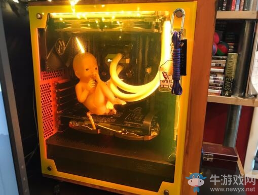 玩家自制《死亡擱淺》主題PC 內(nèi)有小BB躺機(jī)箱