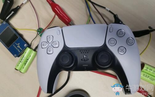 PS5手柄實物曝光 電量為PS4手柄兩倍