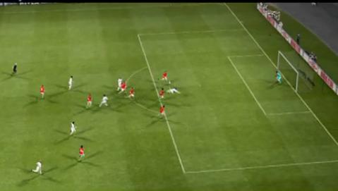 《實(shí)況足球2013》倒鉤進(jìn)球集錦的視頻攻略